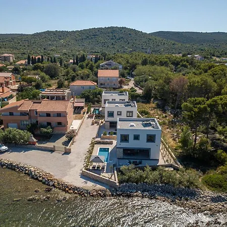 Beautiful Royal House 2&3 Vila Pašman