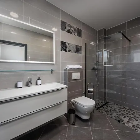 וילה Beautiful Royal House 2&3 *